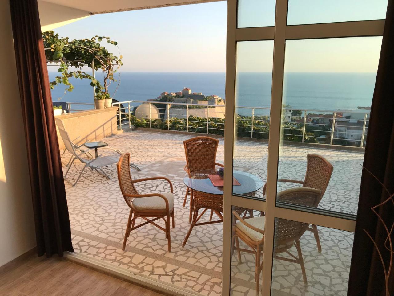 Apartment Jana Ulcinj Buitenkant foto